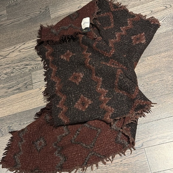 Wilfred Diamond Mosaic wool burgundy grey Reversible Blanket Scarf - Picture 3 of 15